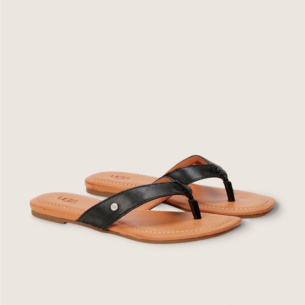 Ugg flip flops 2 pairs black and brown
